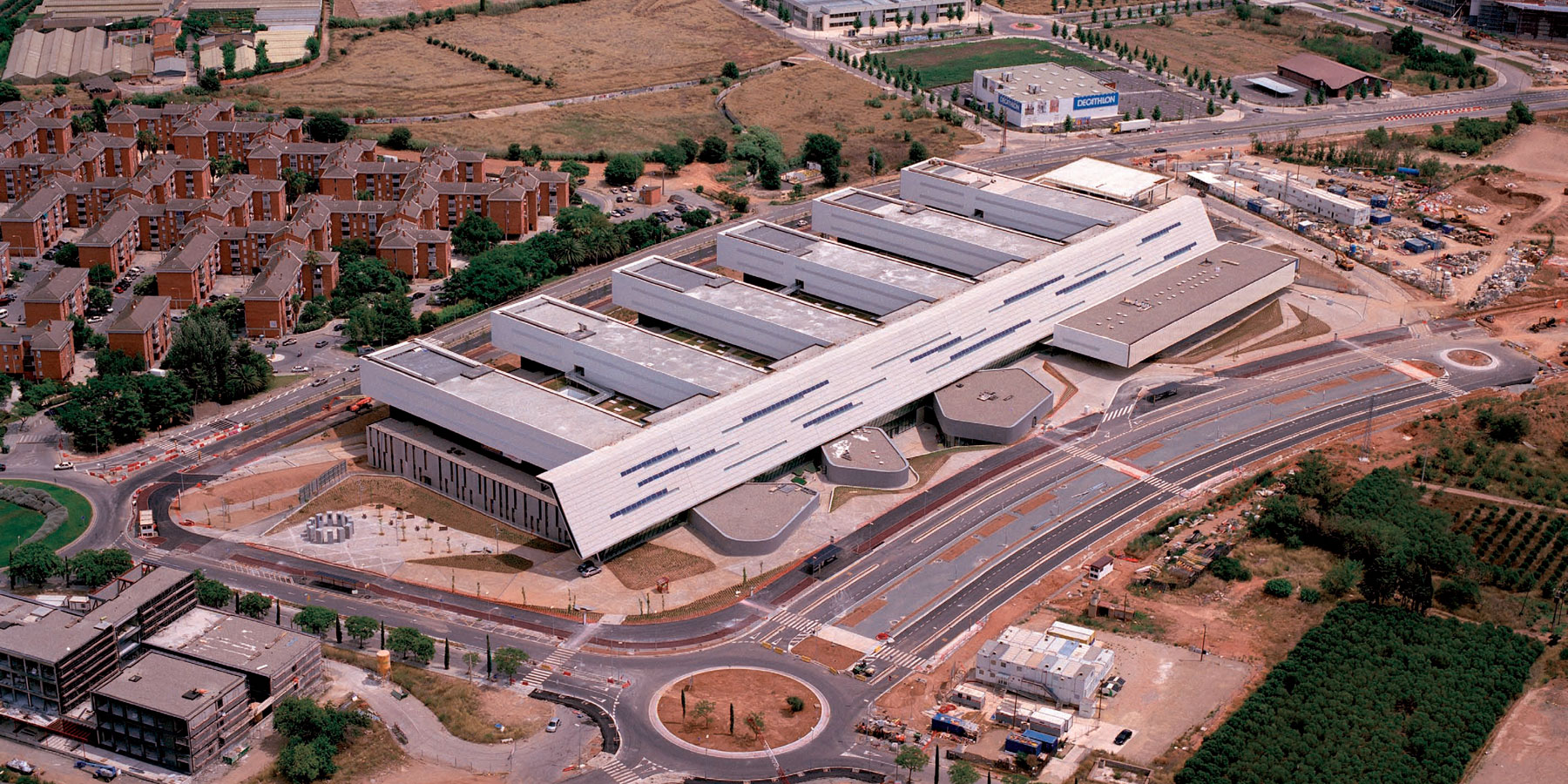 Hospital de Reus Hospital Universitari Sant Joan de Reus Hospital Sant Joan de Reus. moran arq Lluis Mora, Mario Corea, Felip PIch Aguliera.
